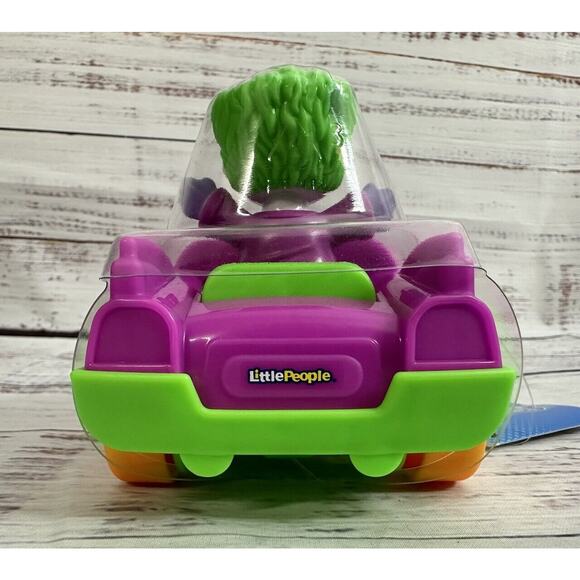 Fisher Price Little People DC Super Friends Vehicles and Removable Joker - Picture 5 of 10